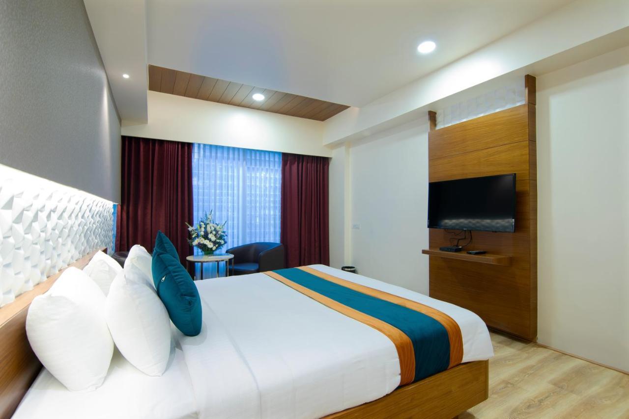 Zion - A Luxurious Hotel Bangalore Eksteriør bilde